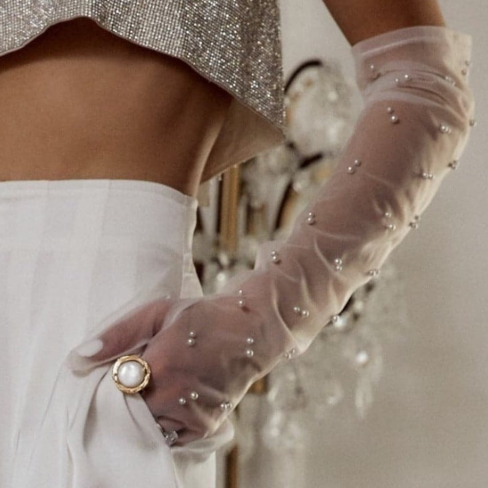 Pearl gloves